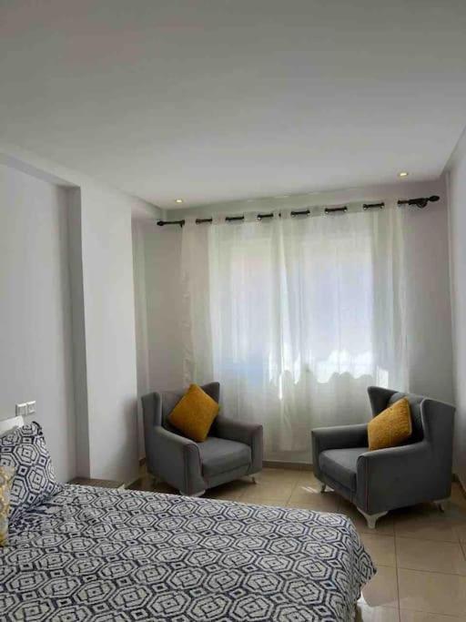 Superbe Avec Piscine Appartement *